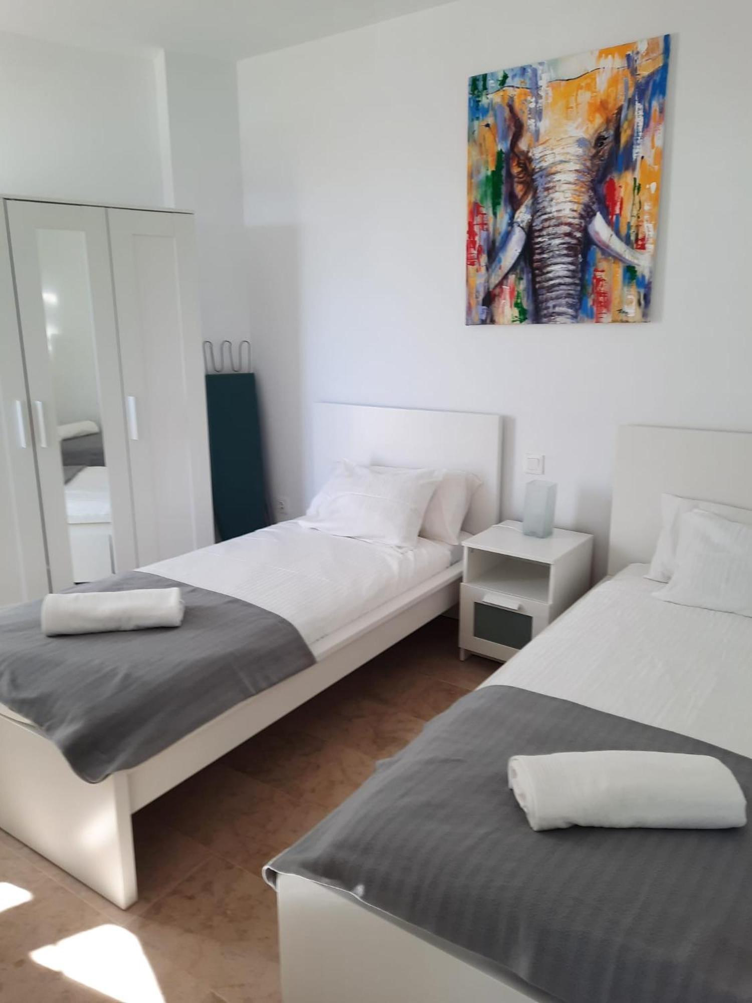 Small Oasis Nelson Mandela Apartment With Sea View, Two Bedrooms, Parking, Terrace And Pool マニルバ エクステリア 写真